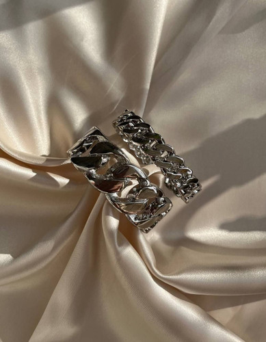 بنگل فشن کارتیر زنانه | آبکاری طلا و نقره | سایز پهن و باریک | کیفیت درجه ۱