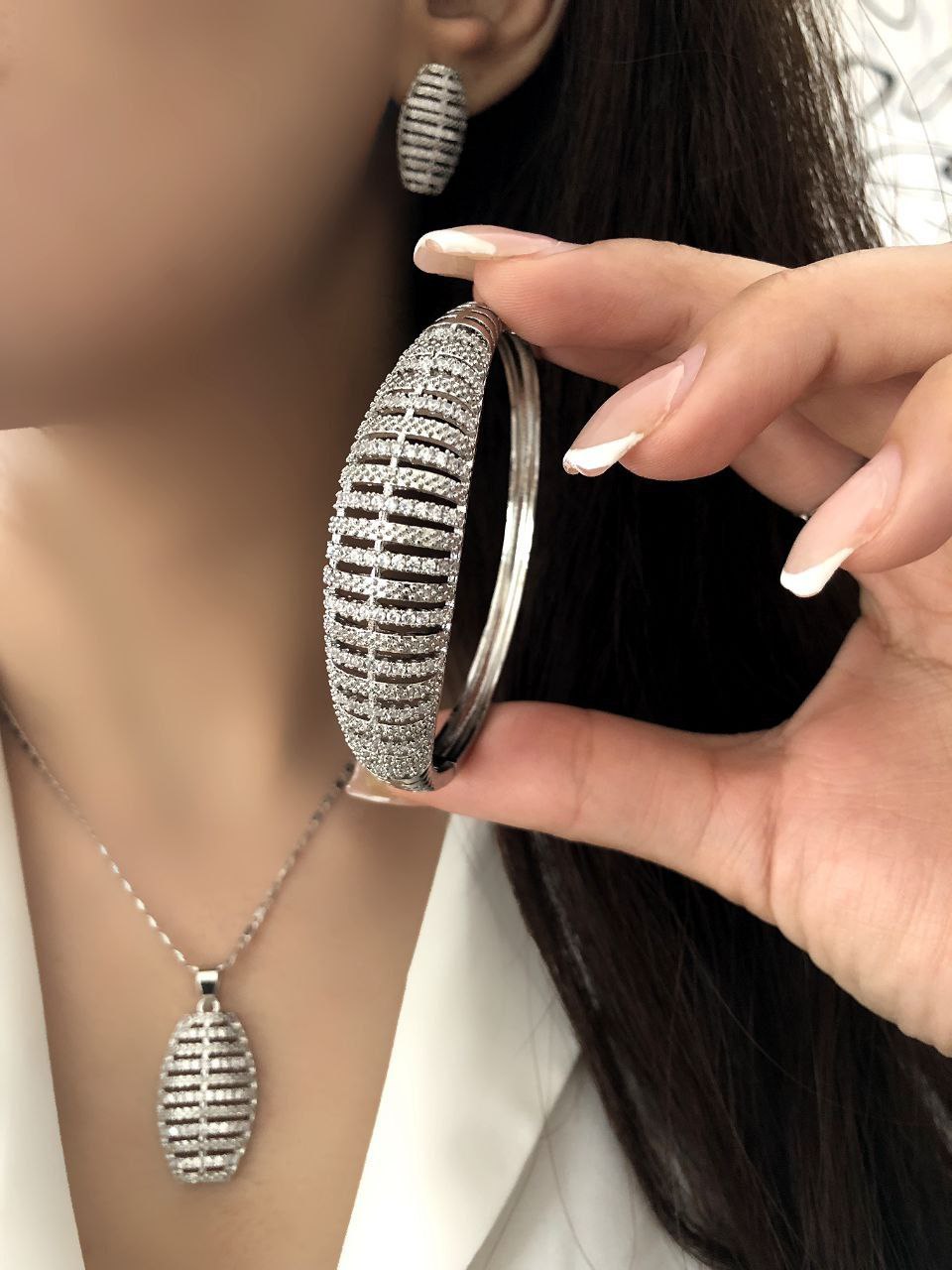 سرویس تراش جواهری برند NYH | آبکاری رادیوم نقره رنگ ثابت