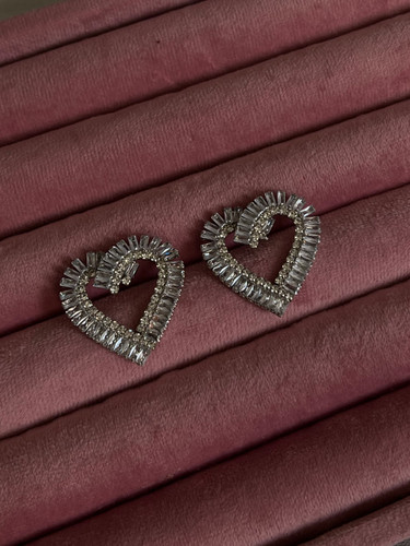 گوشواره جواهری نگین باگت | آبکاری رادیوم مراقبتی کیفیت عالی | نگین ضدریزش