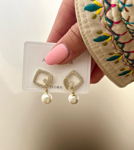 گوشواره آویز فول نگین مروارید | برنج آبکاری رادیوم