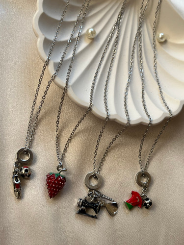 گردنبند پینترستی | پلاک آبکاری رادیوم (مراقبتی) | زنجیر استیل رنگ ثابت