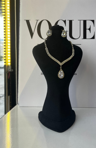 نیم ست جواهری مجلسی | مدل نگین اشکی | برنج آبکاری نقره | رادیوم مراقبتی