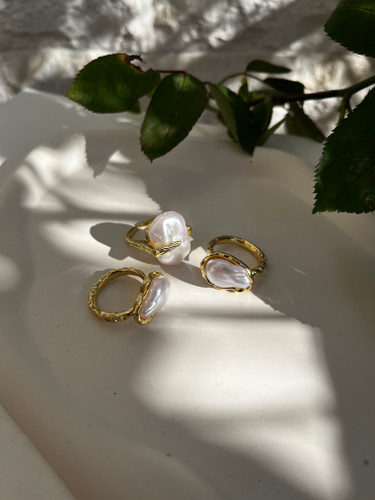 انگشتر دفورمه مروارید | زنانه فشن | برنج آبکاری با کیفیت | نگین ضد ریزش | فری سایز