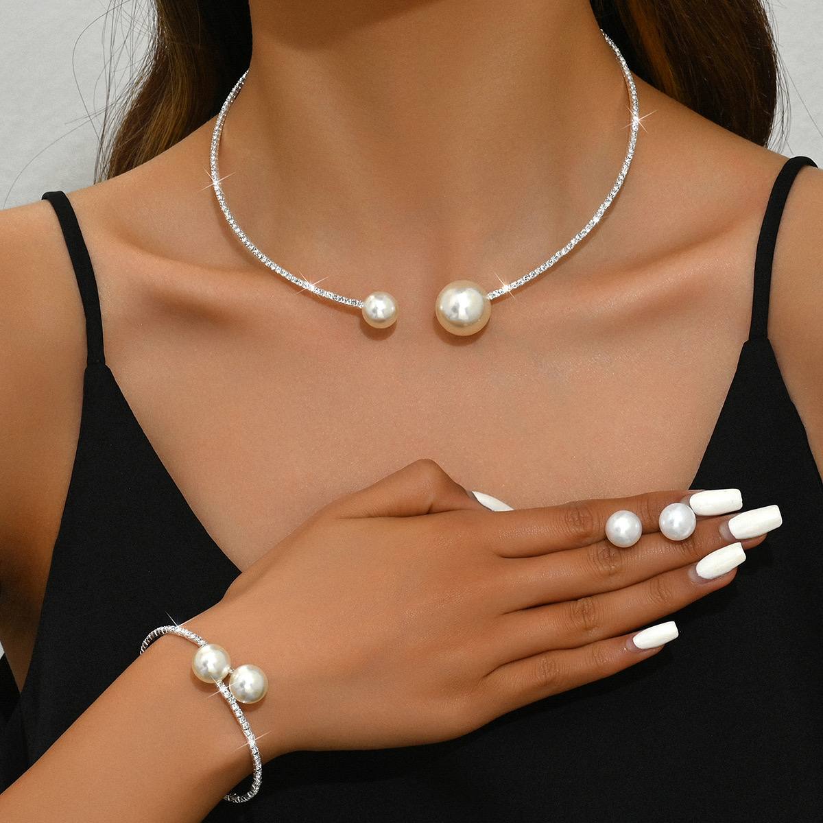 سرویس جواهری طوق (چوکر) مروارید فول نگین کیفیت درجه 1