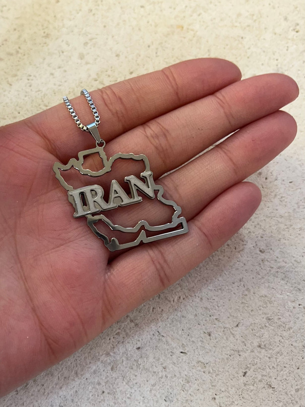 گردنبند مردانه نقشه ایران (استیل) رنگ ثابت ضد حساسیت
